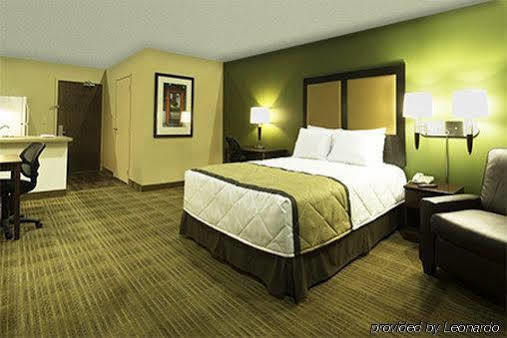 Extended America Select - - Owen Dr 2* Fayetteville